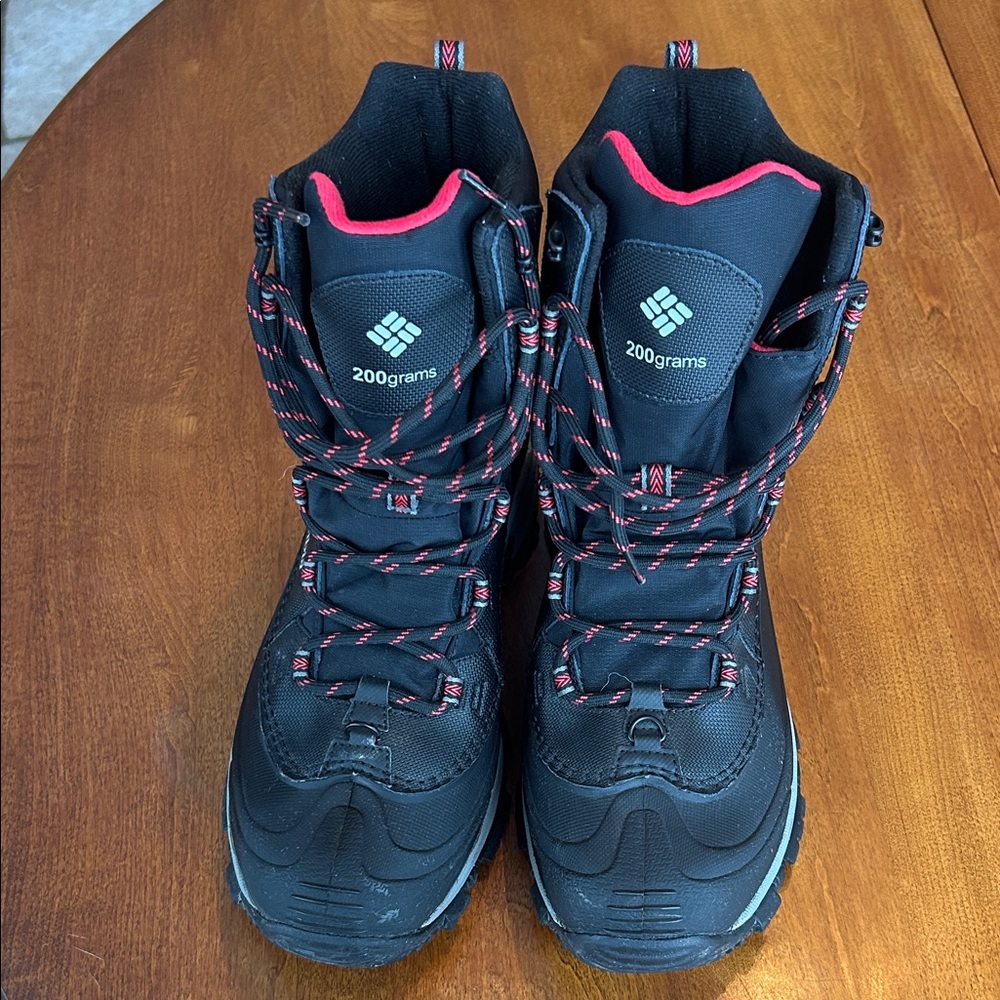 Columbia Men's Black and Red Hiking Boots